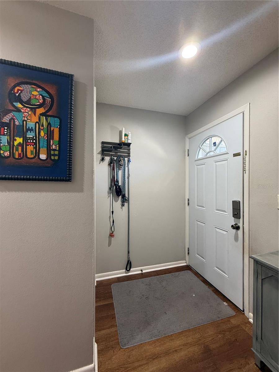 Image 5 of 39 For 1920 Whitney Way