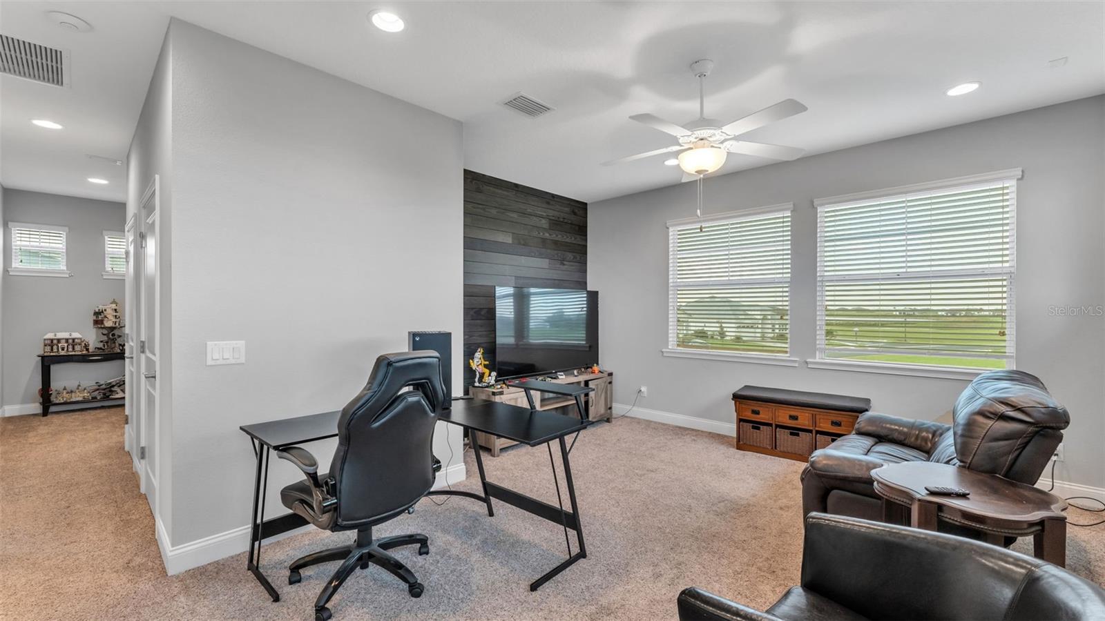Image 27 of 67 For 539 Waterfern Trail Drive