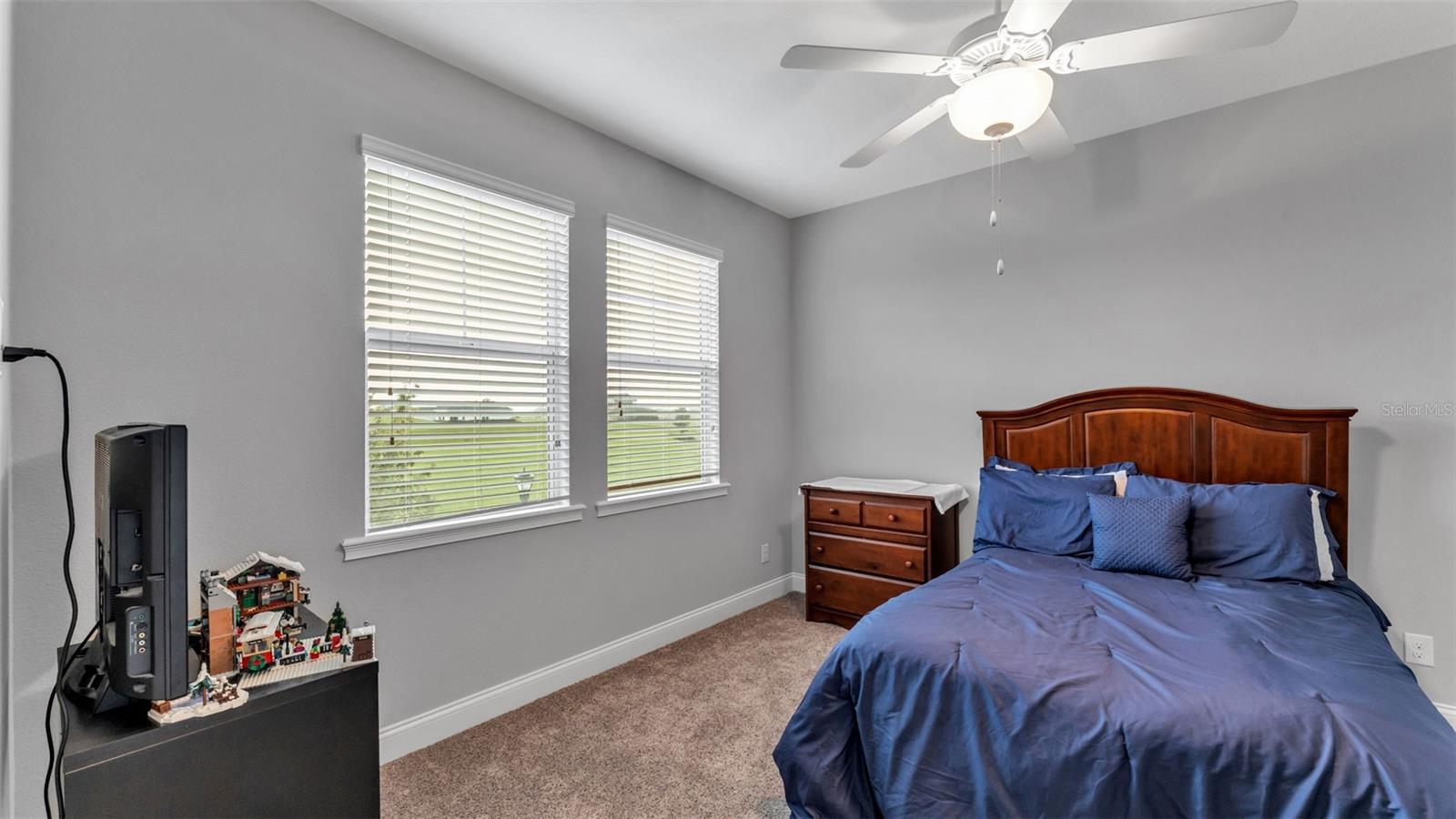 Image 34 of 67 For 539 Waterfern Trail Drive