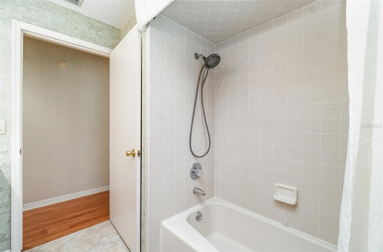 Image 26 of 43 For 6901 Hayter Drive