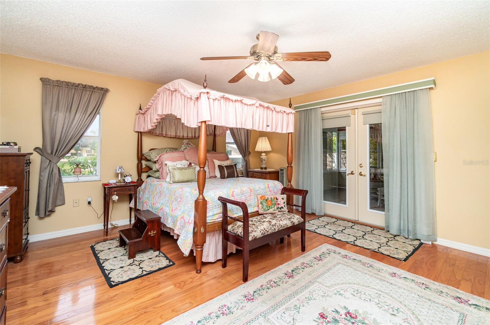 Image 8 of 43 For 6901 Hayter Drive