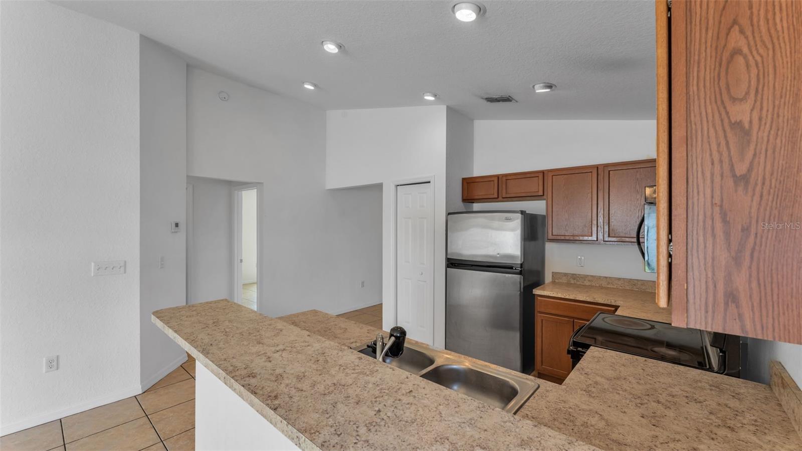 Image 11 of 34 For 749 Overlook Grove Drive