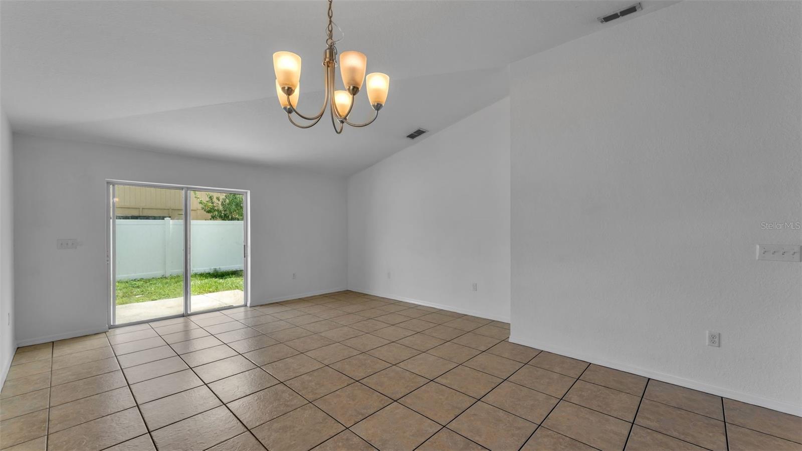 Image 12 of 34 For 749 Overlook Grove Drive