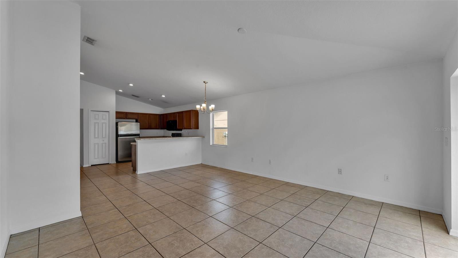 Image 14 of 34 For 749 Overlook Grove Drive