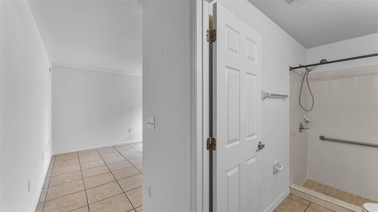 Image 21 of 34 For 749 Overlook Grove Drive