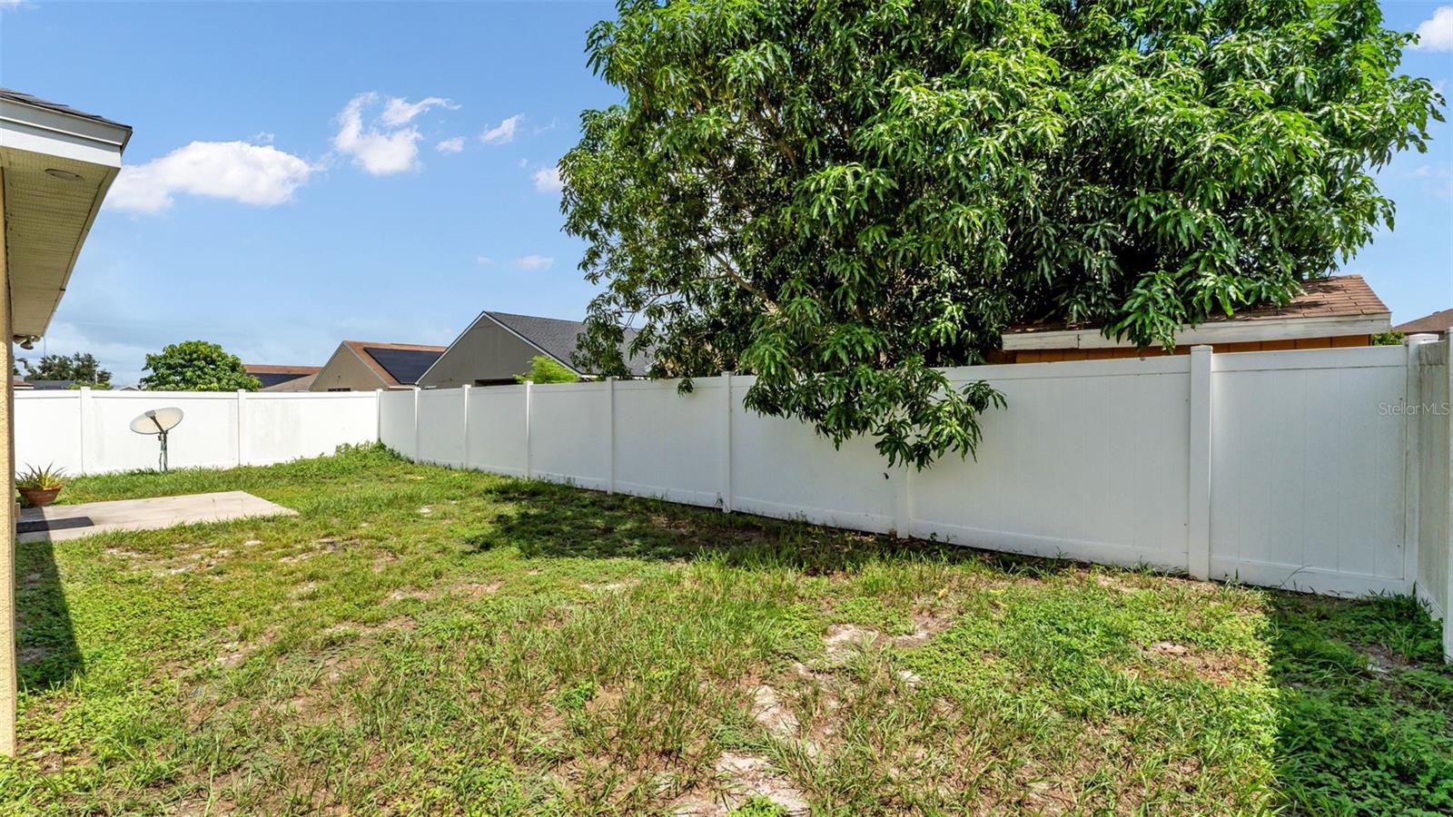 Image 24 of 34 For 749 Overlook Grove Drive