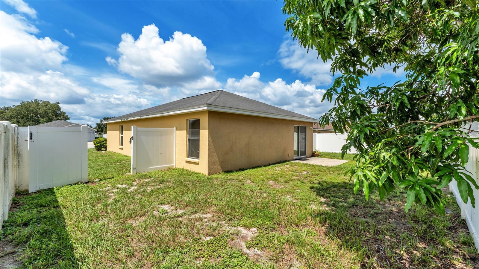 Image 25 of 34 For 749 Overlook Grove Drive