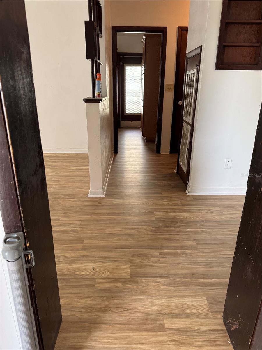 Image 3 of 3 For 916 Valencia Street