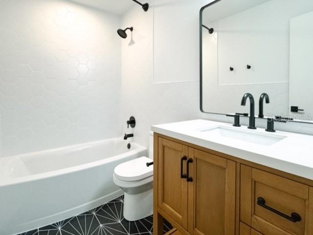 Image 10 of 13 For 720 Angelina Lane