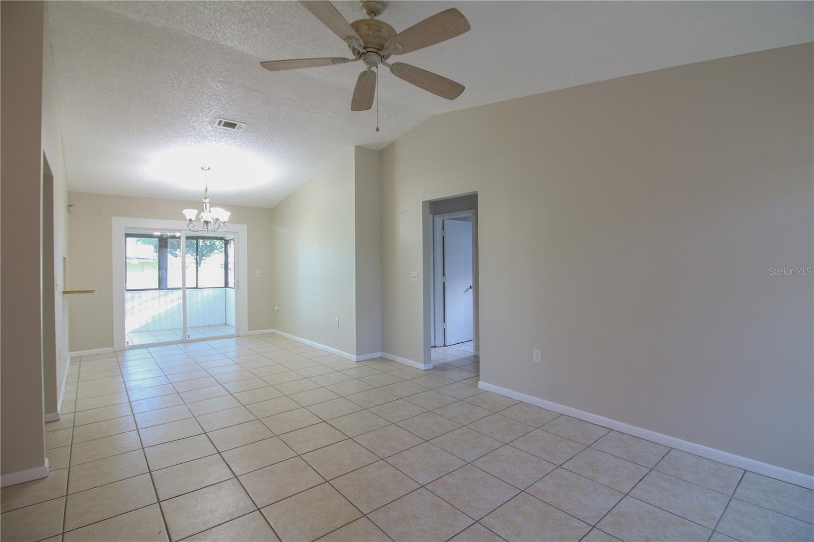 Image 4 of 18 For 4202 Sunny View Drive