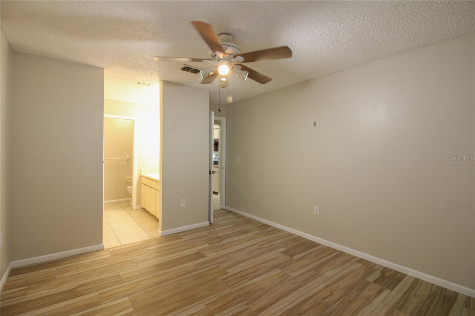 Image 8 of 18 For 4202 Sunny View Drive