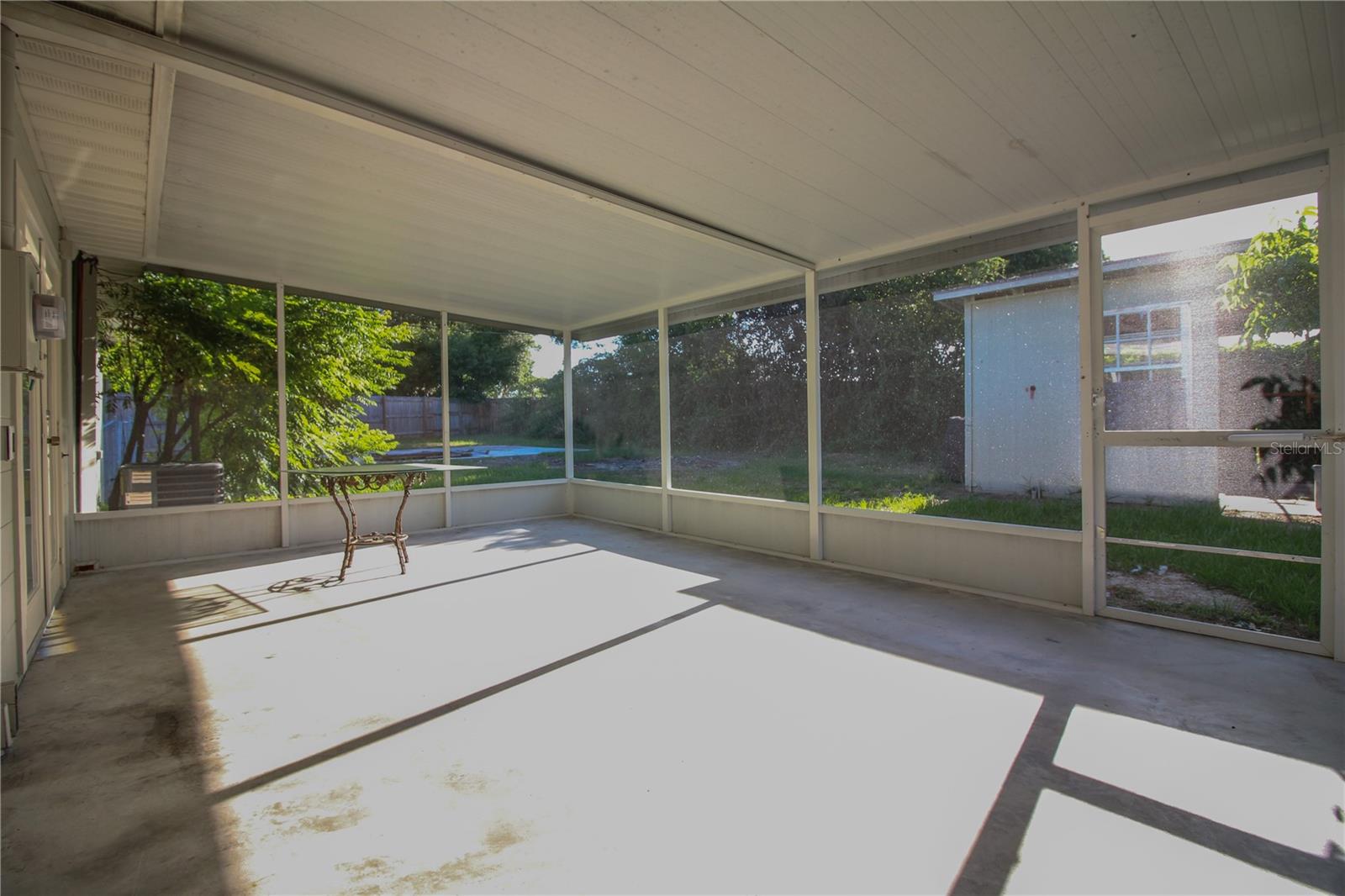 Image 11 of 11 For 4336 Hedge Drive E