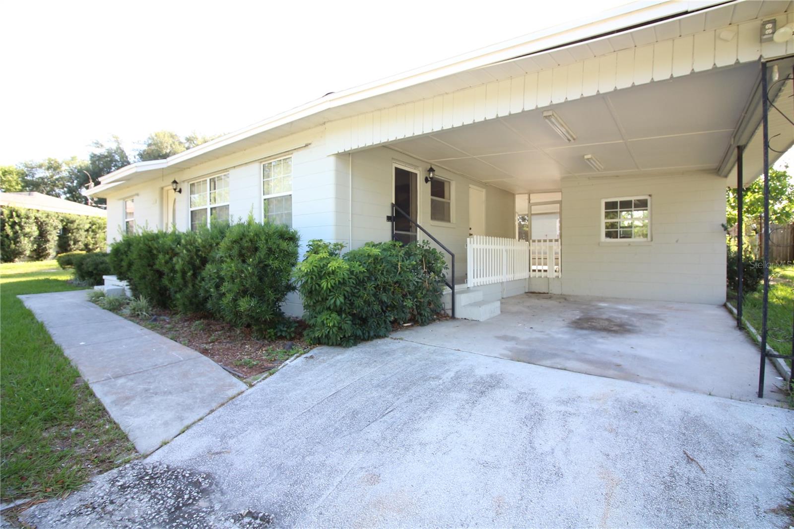 Image 2 of 11 For 4336 Hedge Drive E