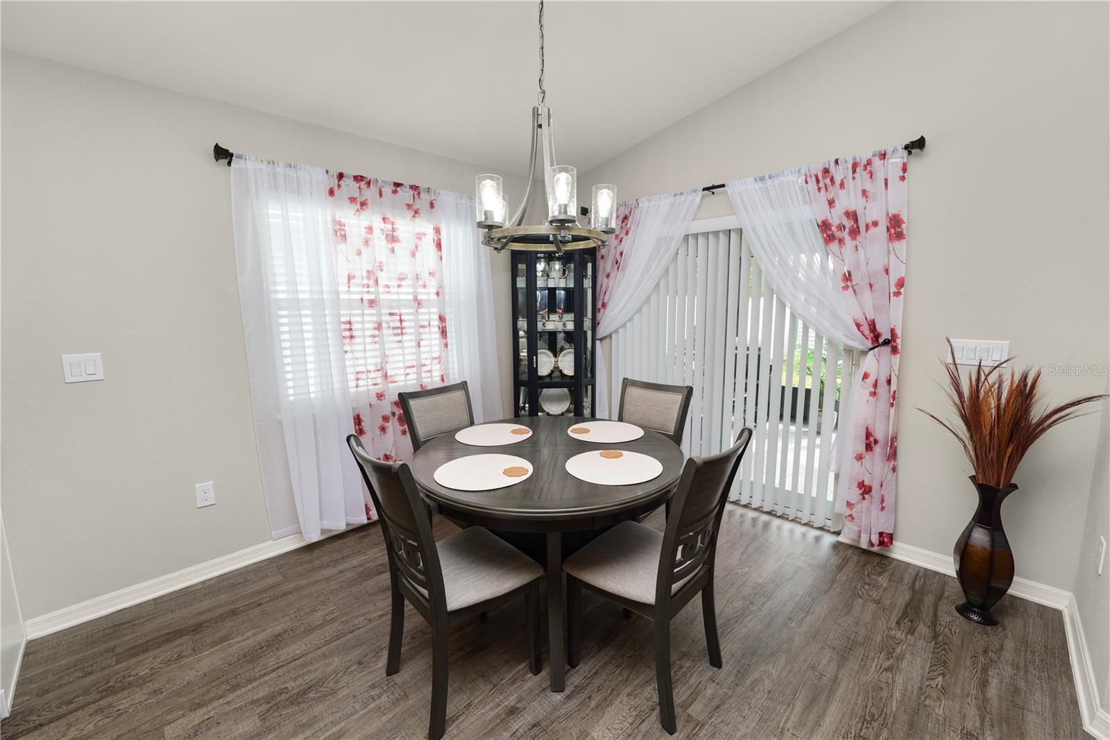 Image 21 of 52 For 6896 Mossy Oak Lane