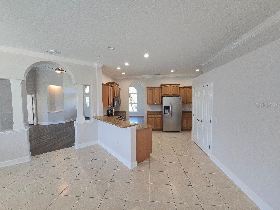 Image 12 of 34 For 325 Terranova Boulevard