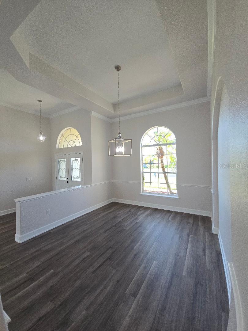 Image 14 of 34 For 325 Terranova Boulevard