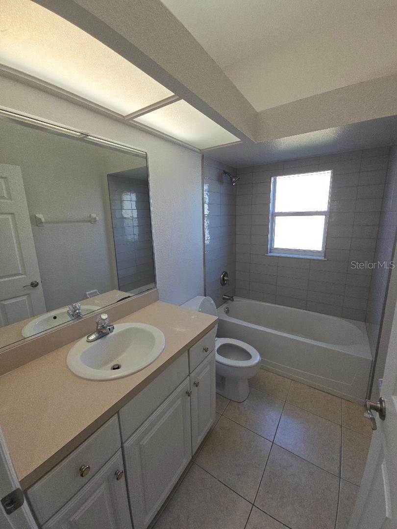 Image 17 of 34 For 325 Terranova Boulevard