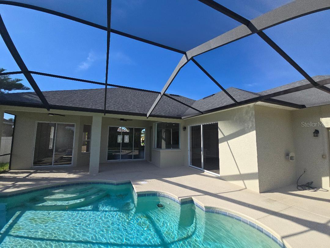 Image 33 of 34 For 325 Terranova Boulevard