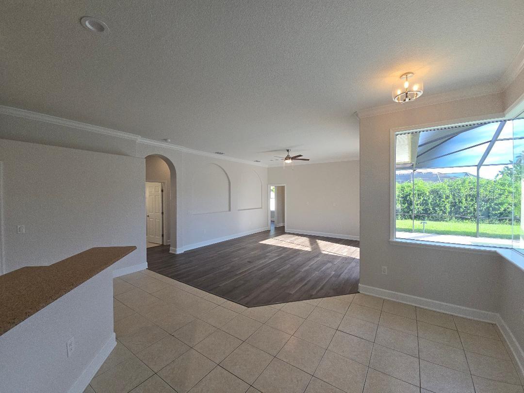 Image 9 of 34 For 325 Terranova Boulevard