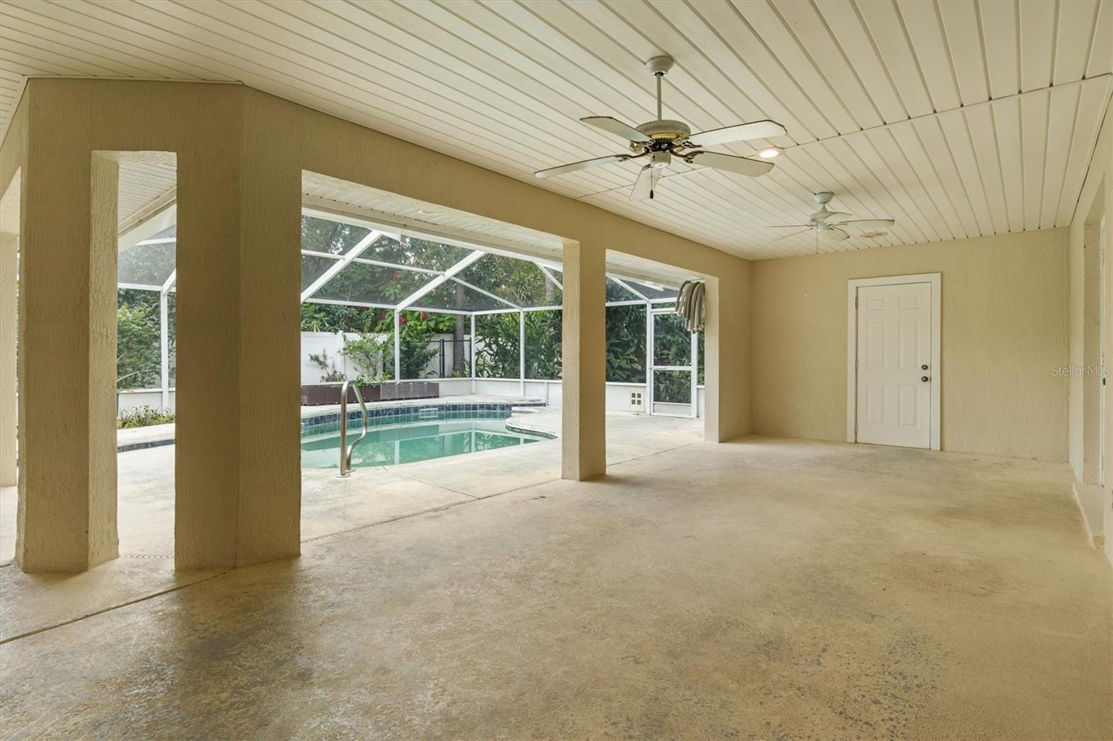 Image 33 of 44 For 5304 Plantation Vista Way