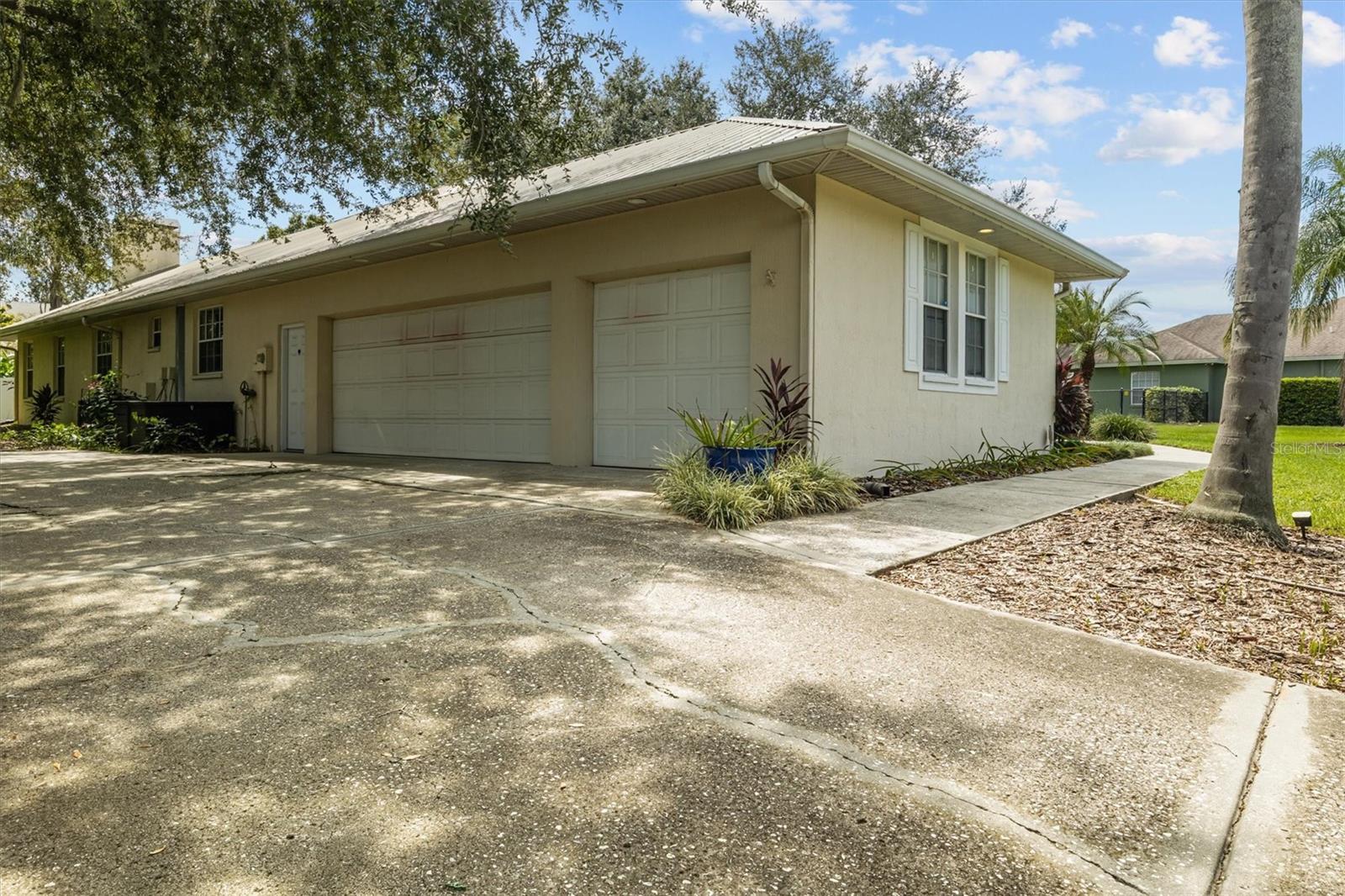 Image 41 of 44 For 5304 Plantation Vista Way