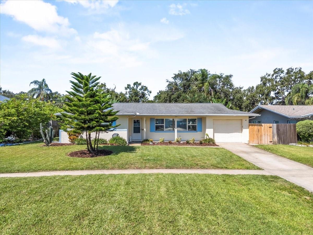 Image 3 of 43 For 522 Gershwin Drive
