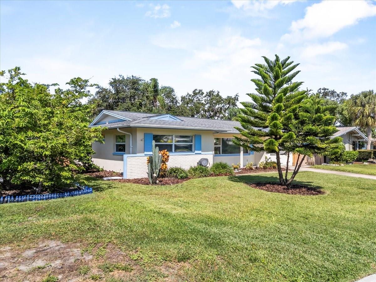 Image 4 of 43 For 522 Gershwin Drive