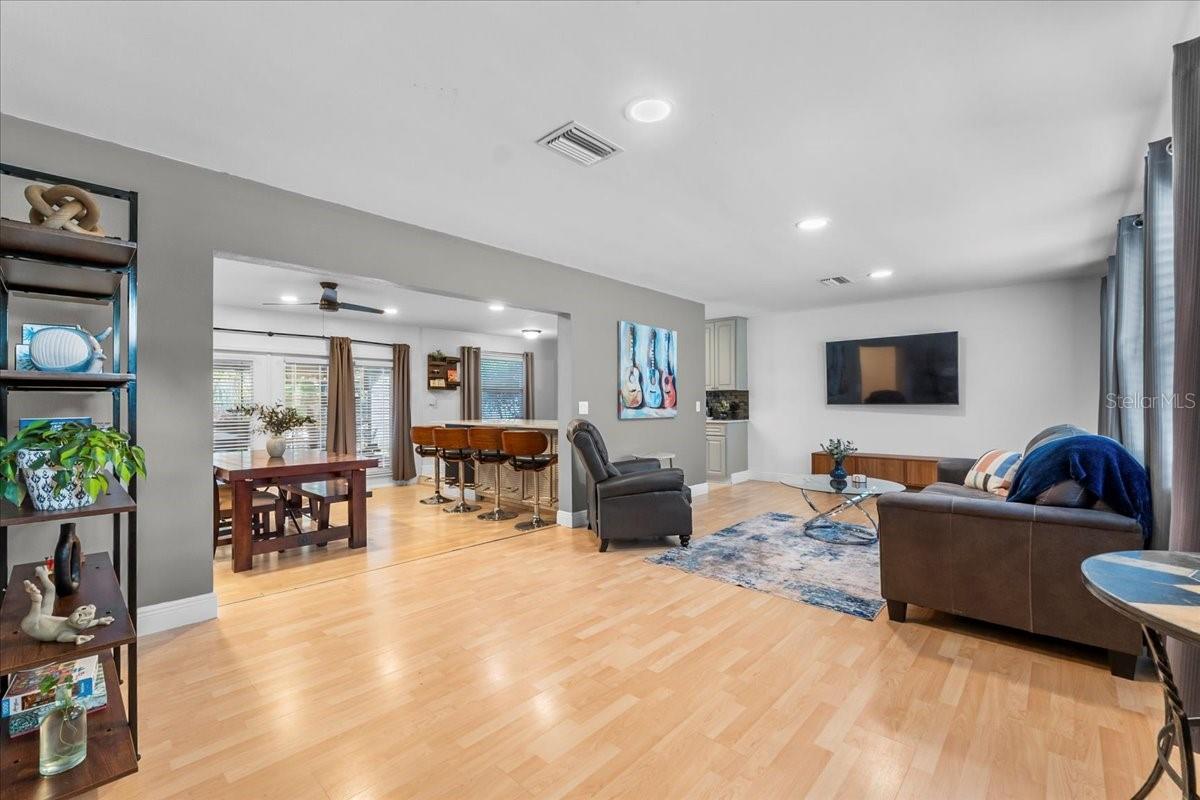 Image 7 of 43 For 522 Gershwin Drive