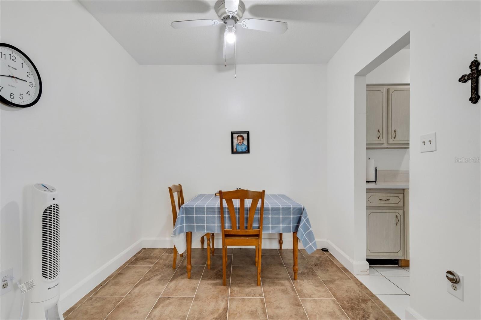Image 14 of 43 For 1600 Lake Parker Drive C1