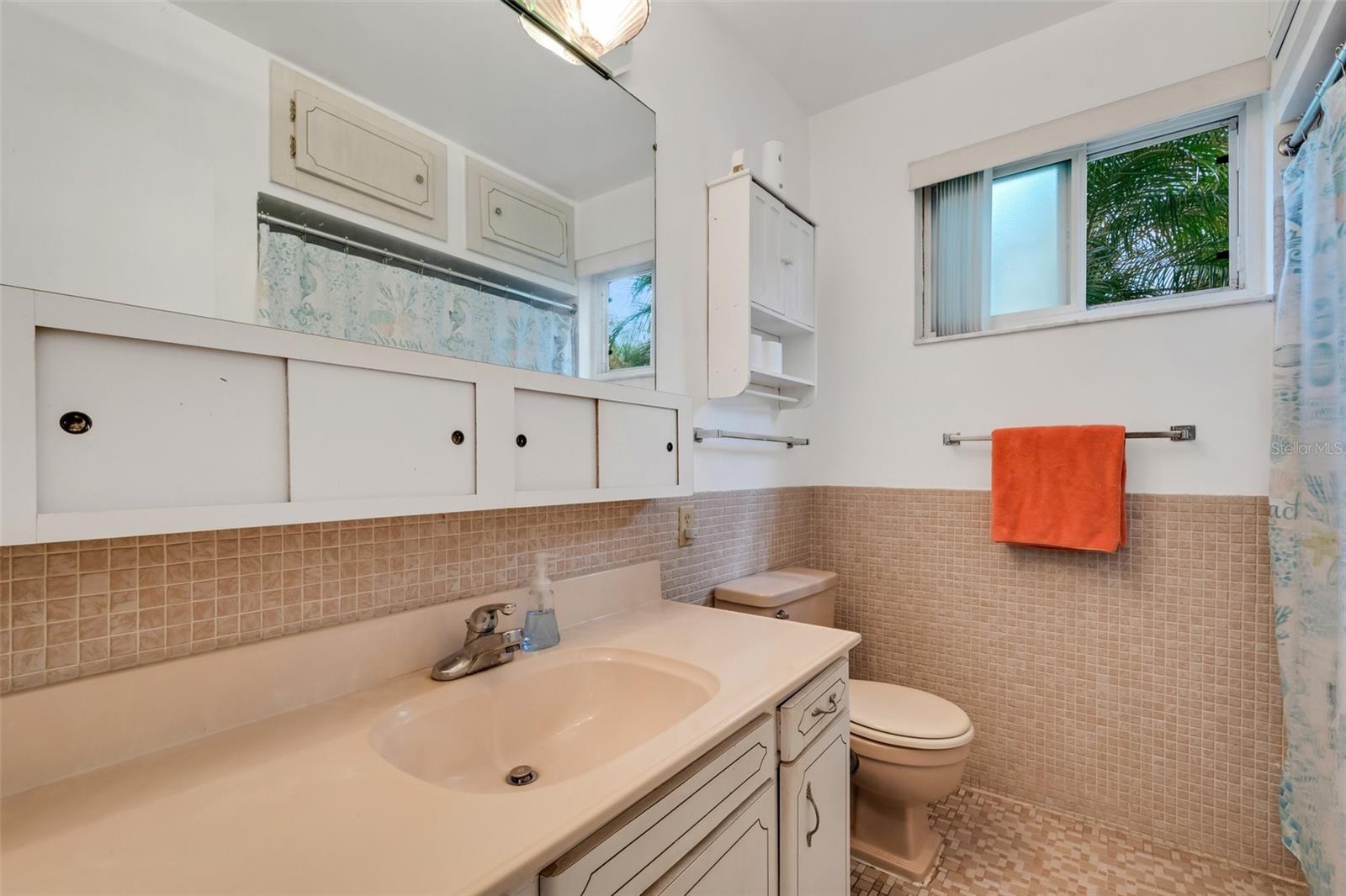 Image 22 of 43 For 1600 Lake Parker Drive C1