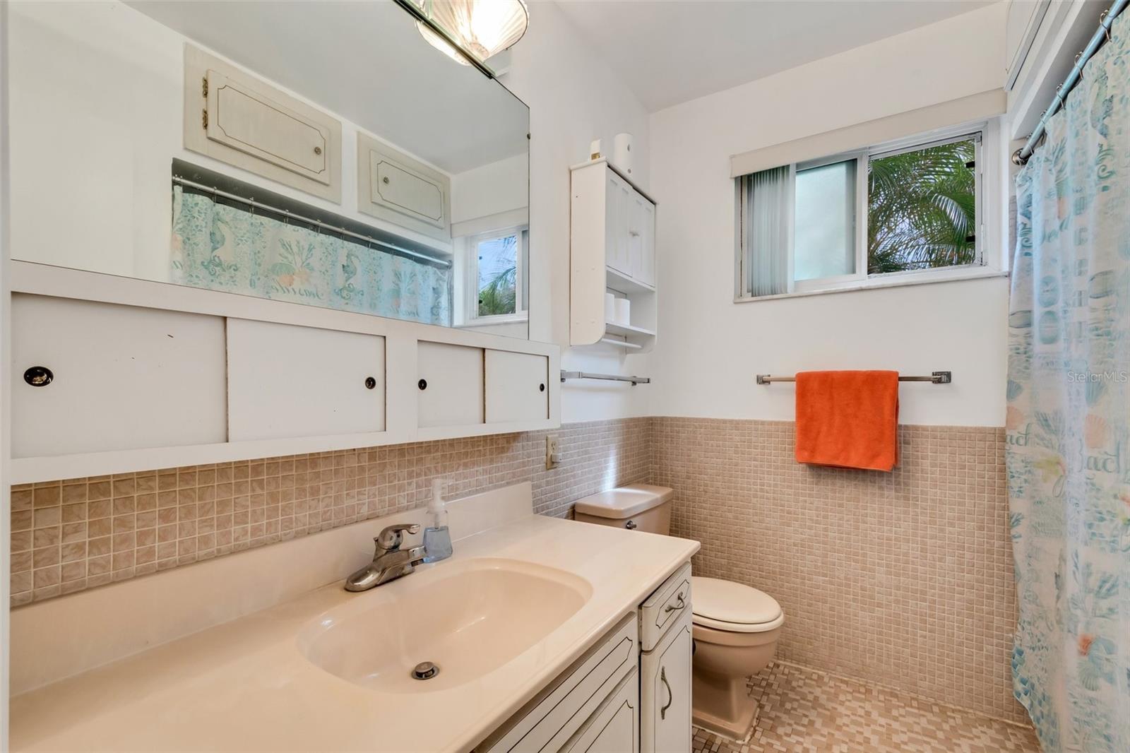 Image 23 of 43 For 1600 Lake Parker Drive C1