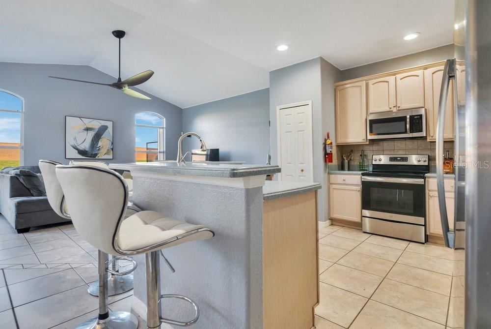 Image 10 of 40 For 321 Corvina Drive