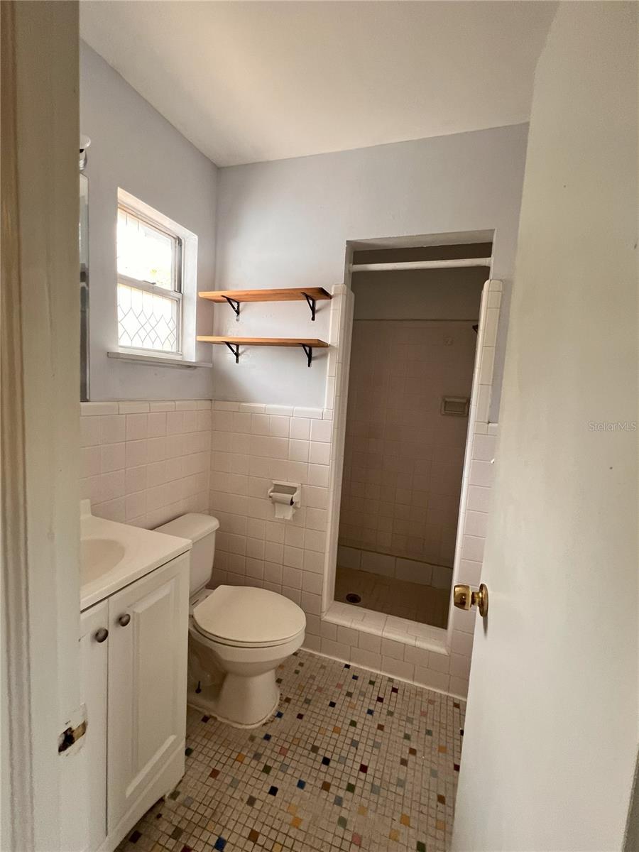 Image 8 of 9 For 846 Walnut Street