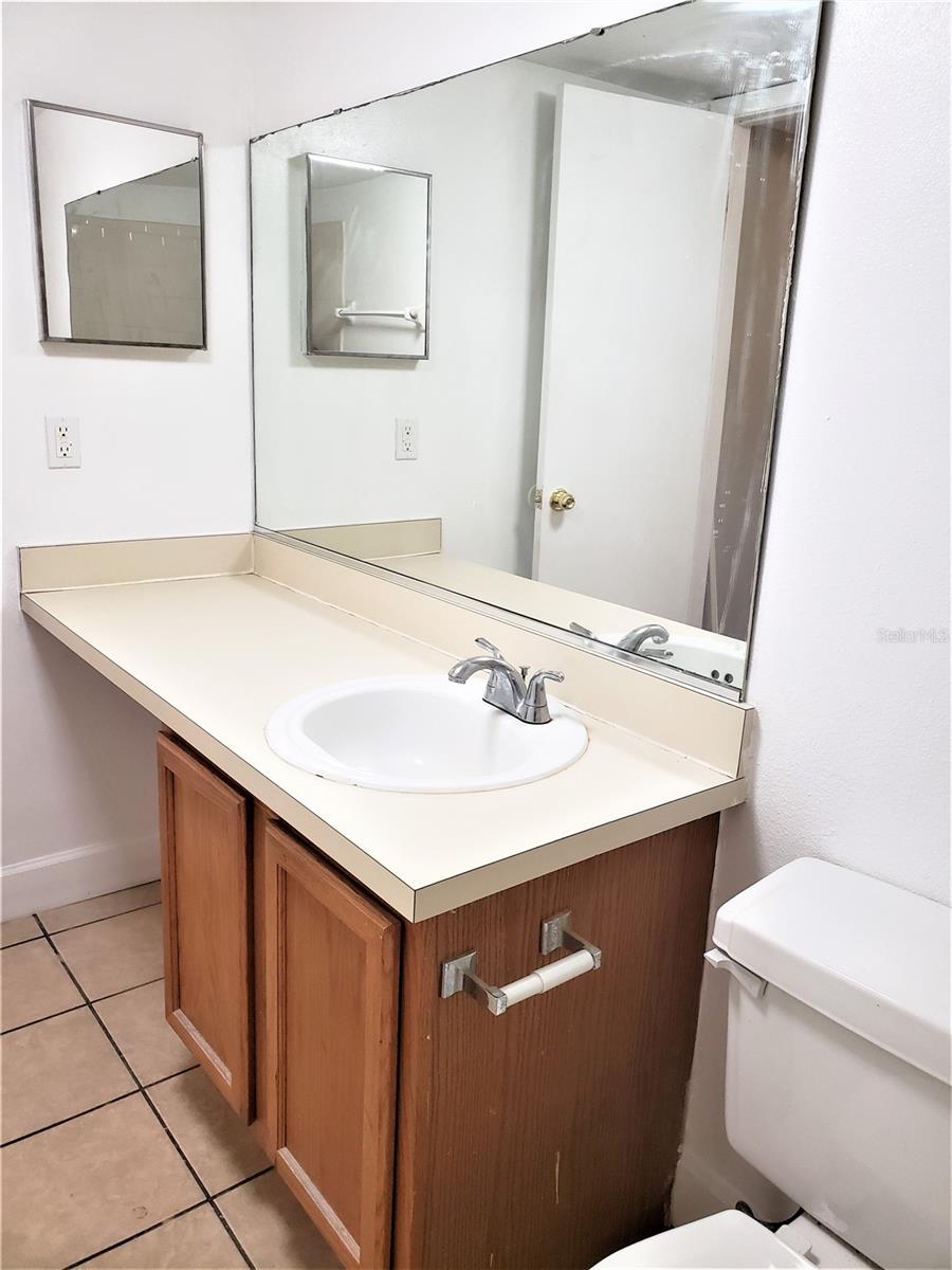 Image 13 of 30 For 4267 Semoran Boulevard 2
