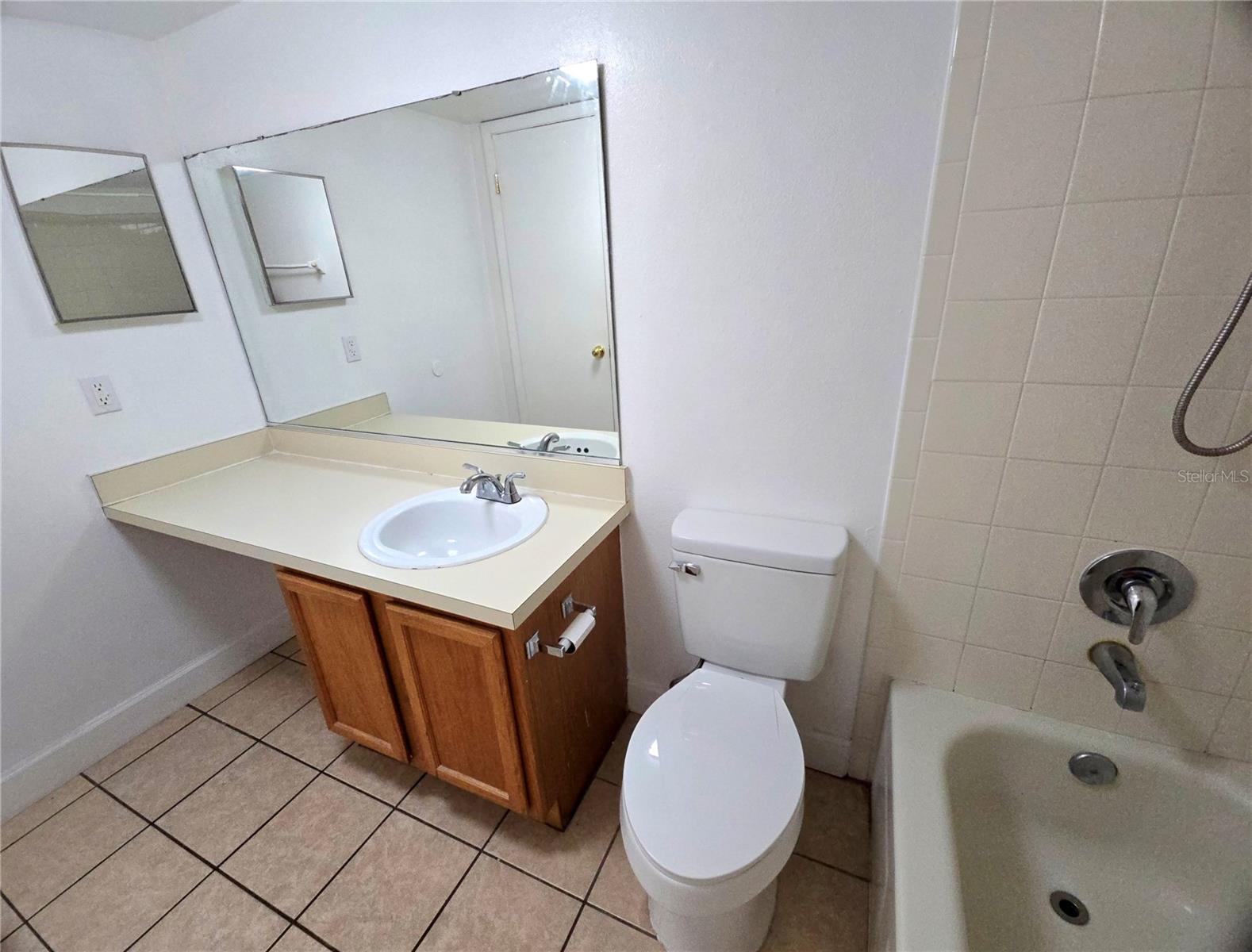 Image 14 of 30 For 4267 Semoran Boulevard 2
