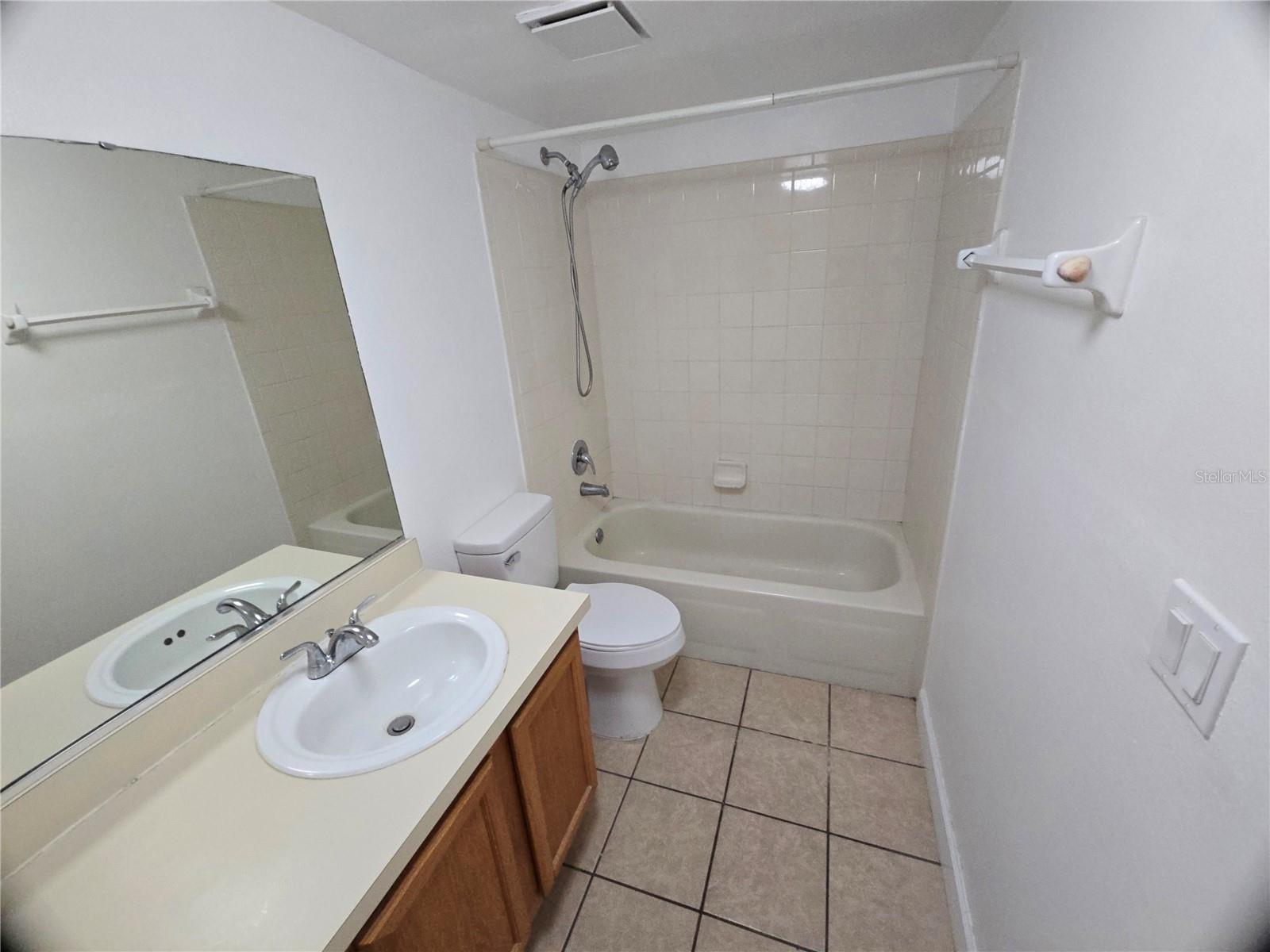 Image 15 of 30 For 4267 Semoran Boulevard 2