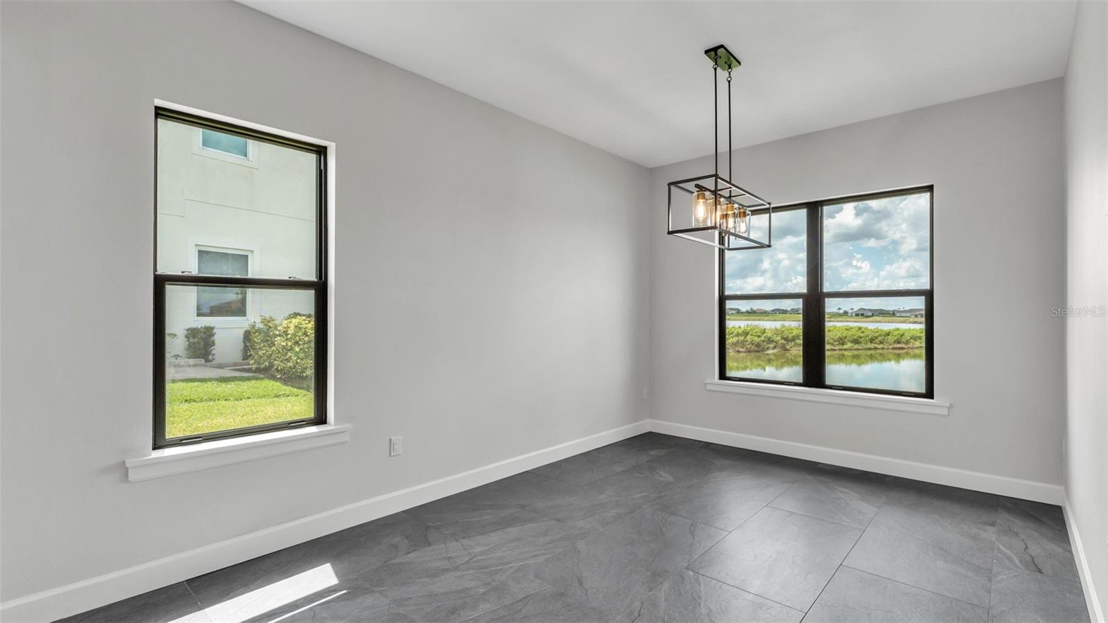 Image 11 of 51 For 224 Valencia Ridge Drive