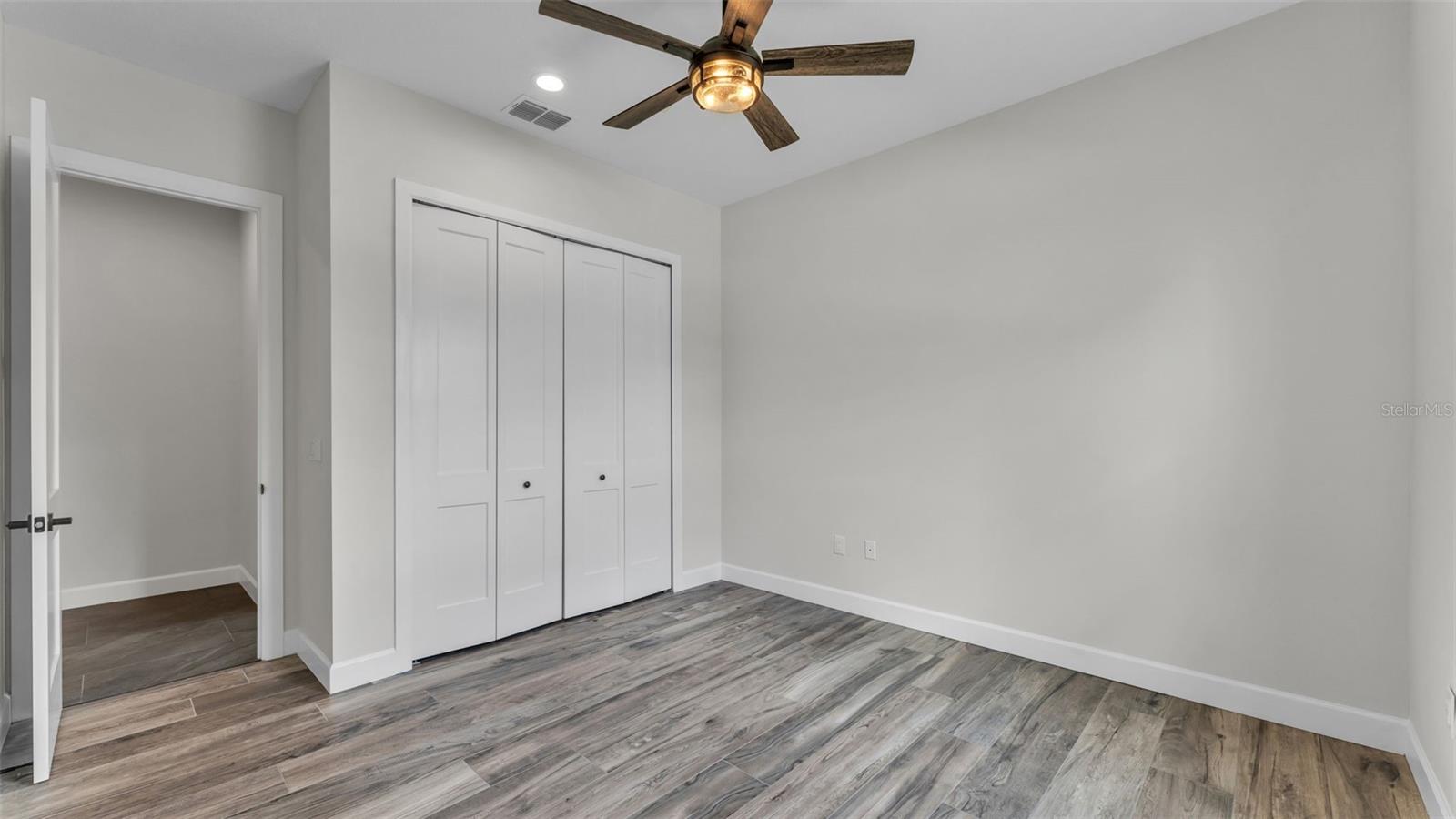 Image 31 of 51 For 224 Valencia Ridge Drive