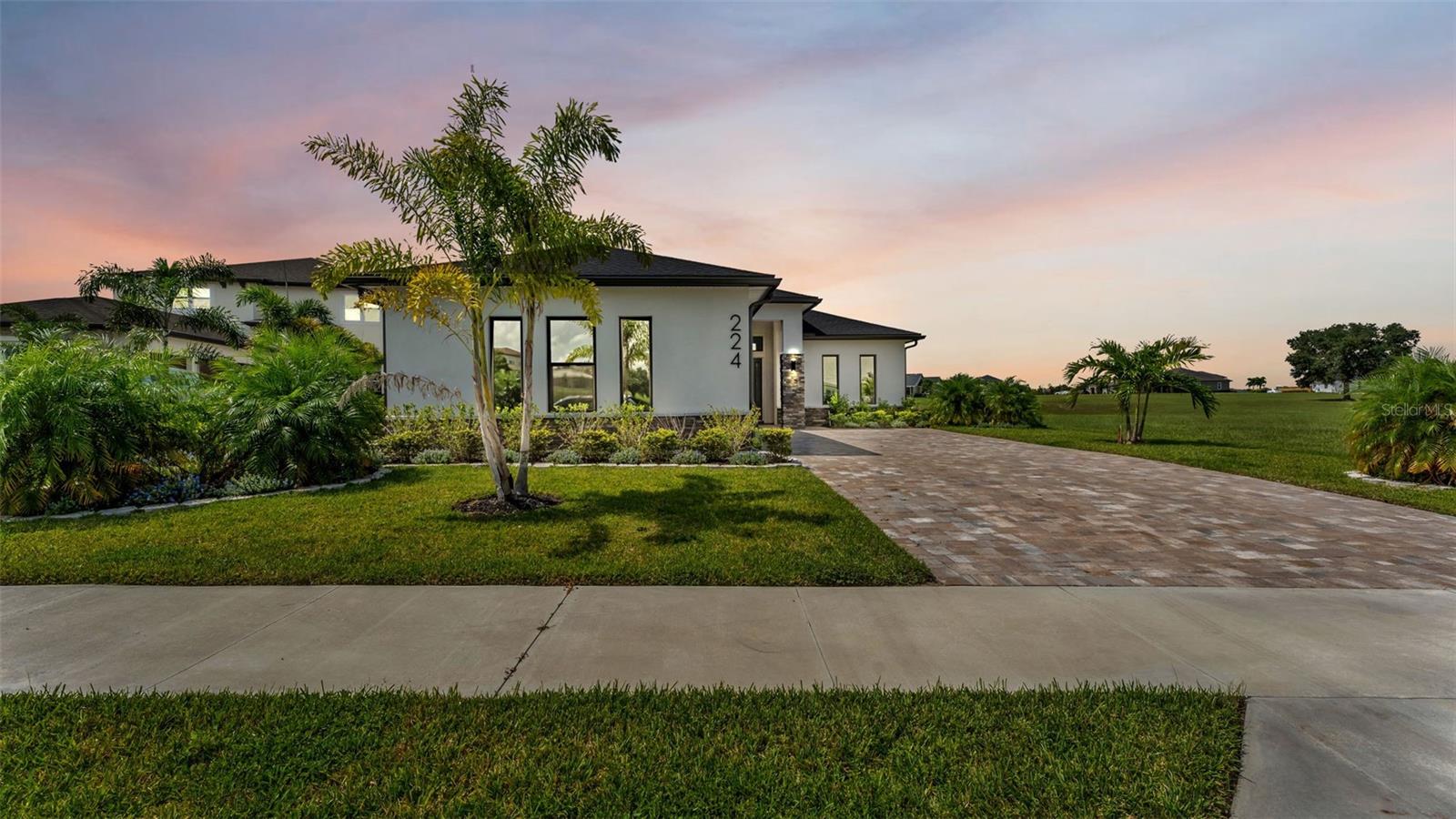 Image 41 of 51 For 224 Valencia Ridge Drive