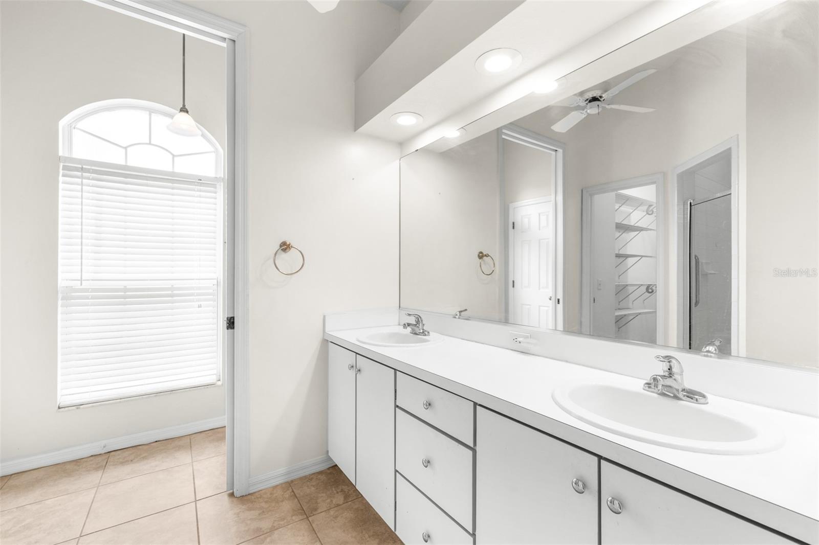 Image 16 of 38 For 2818 Honeywell Place