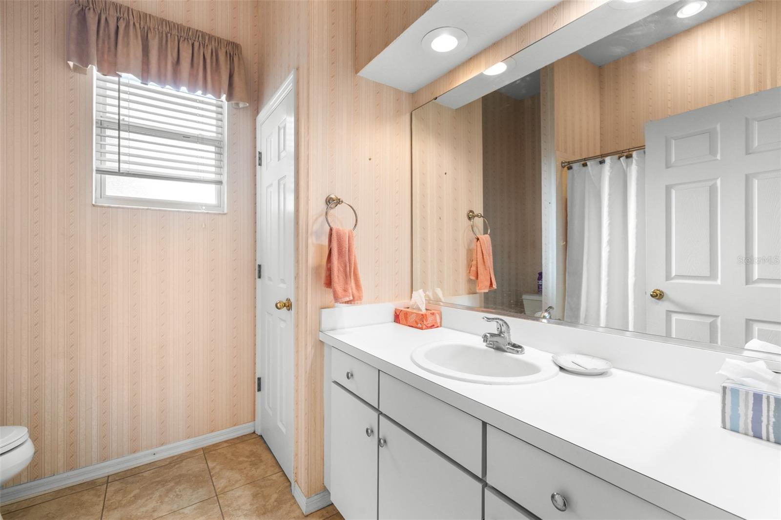 Image 20 of 38 For 2818 Honeywell Place