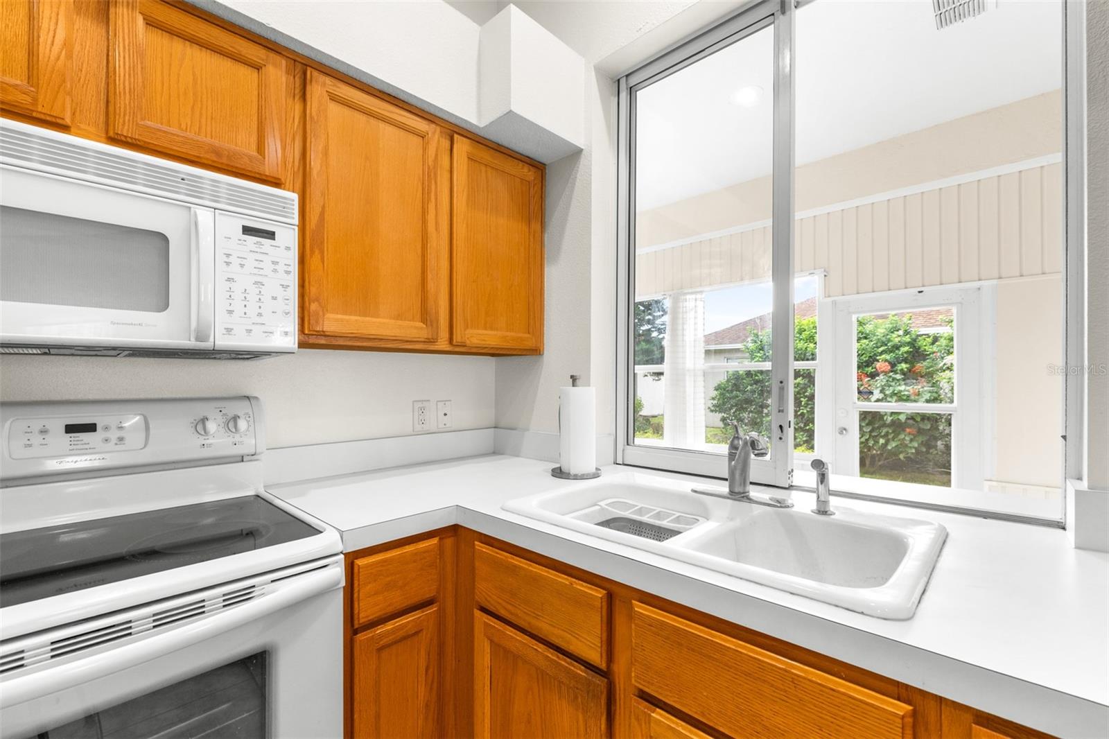 Image 8 of 38 For 2818 Honeywell Place
