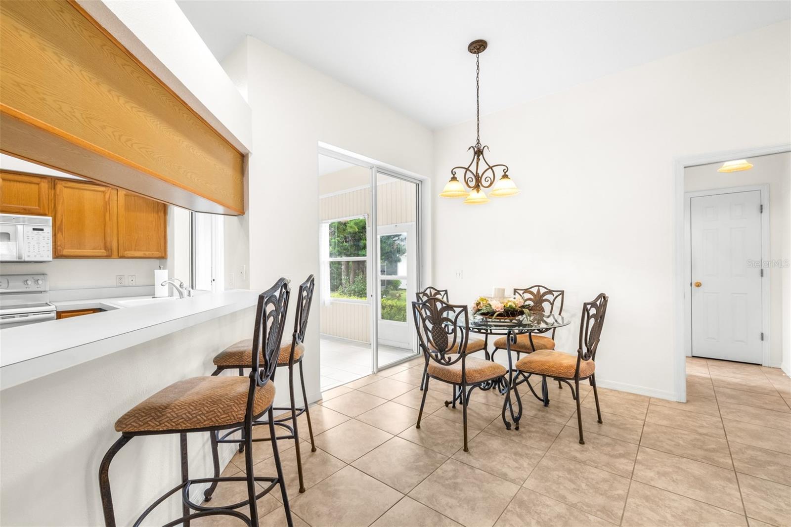 Image 9 of 38 For 2818 Honeywell Place