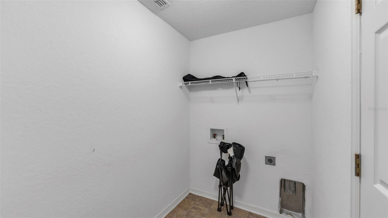 Image 36 of 47 For 3355 Sanoma Drive