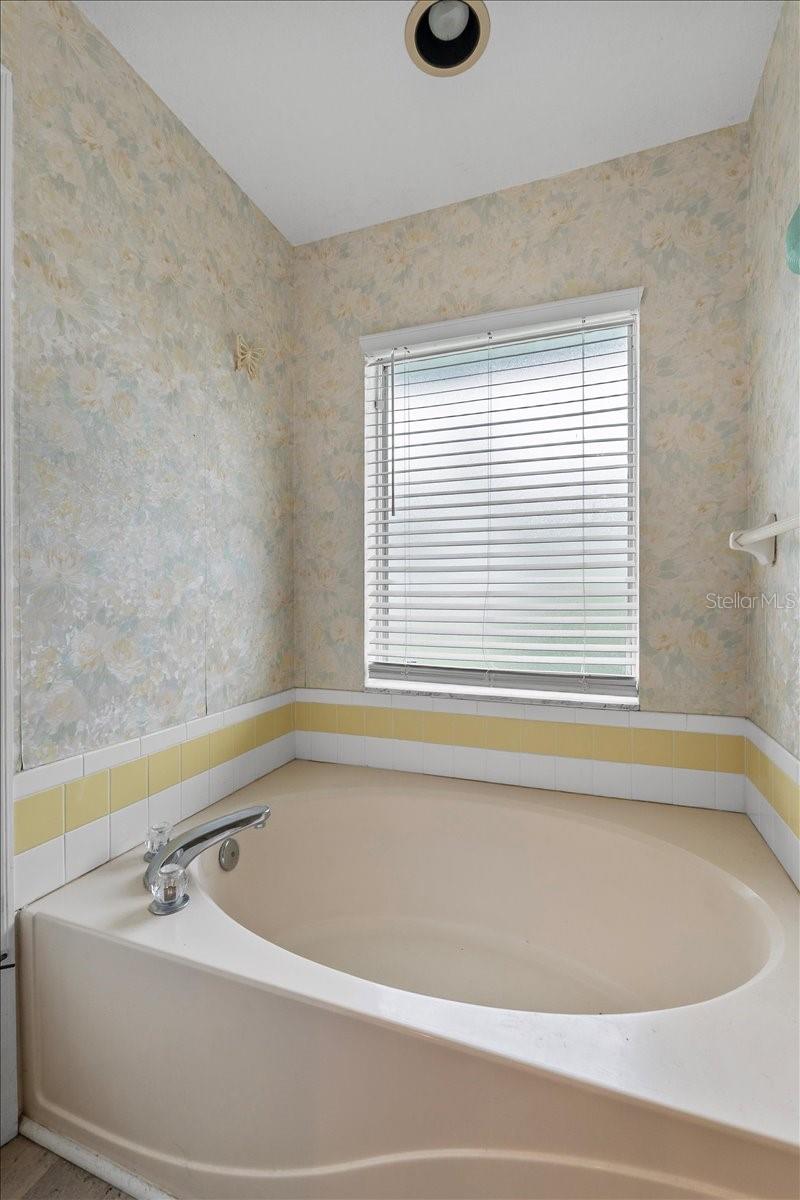 Image 17 of 35 For 2220 Providence Road