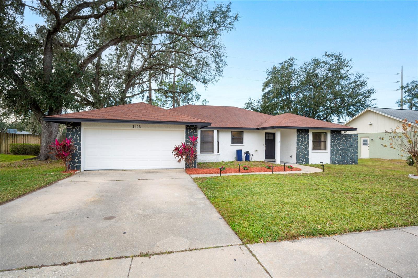 Image 2 of 39 For 1413 Sandalwood Drive
