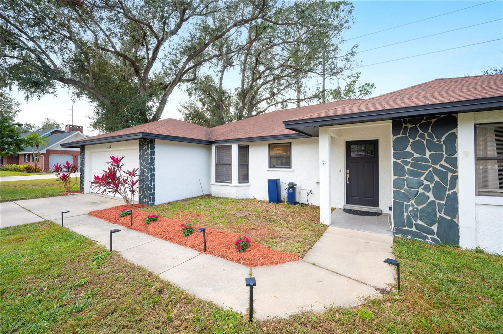 Image 4 of 39 For 1413 Sandalwood Drive
