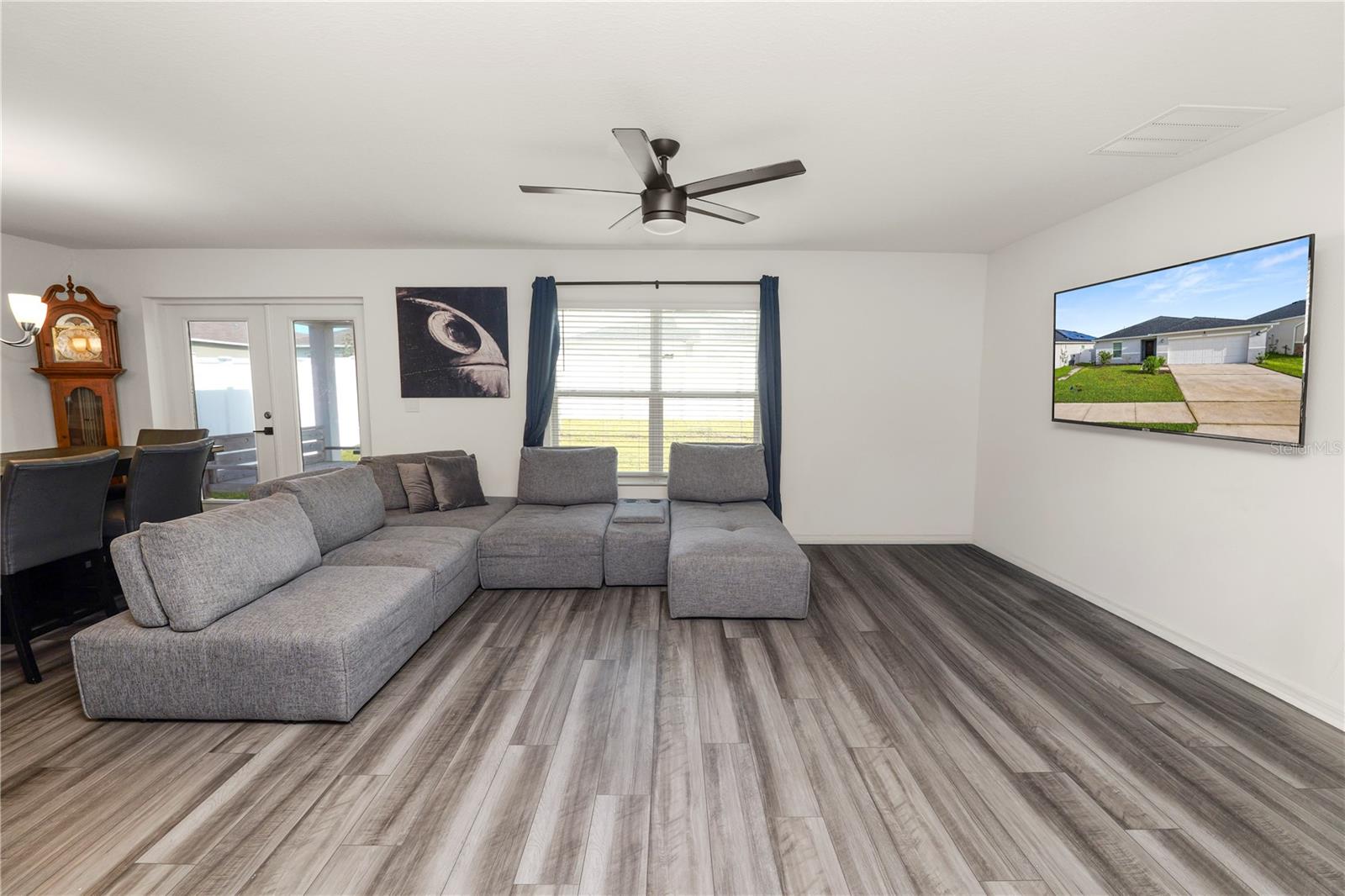 Image 3 of 36 For 1292 Mattie Pointe Boulevard