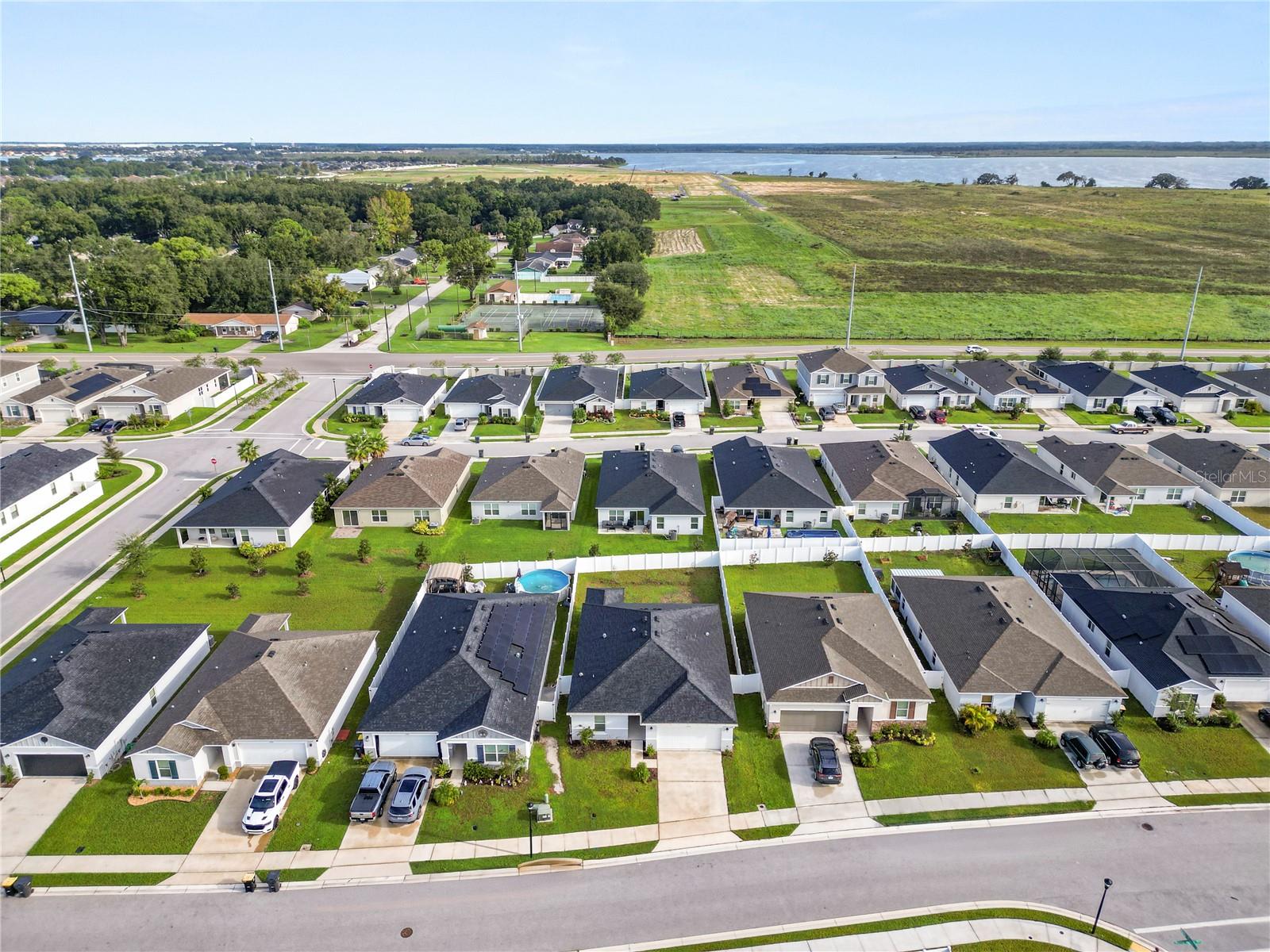 Image 32 of 36 For 1292 Mattie Pointe Boulevard