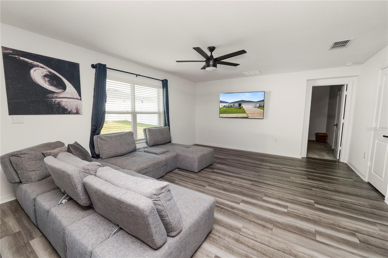 Image 4 of 36 For 1292 Mattie Pointe Boulevard